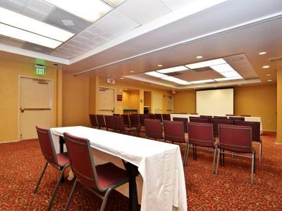 Hotel Sonesta Essential Nw